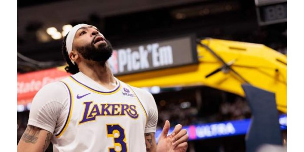 Los Angeles Lakers hävisi pudotuspeleissä peräkkäin Denver Nuggetsille